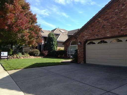 Building Photo - 2758 Kerrisdale Ridge Dr