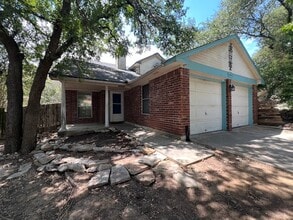 Building Photo - 2005 Castle Creek Dr