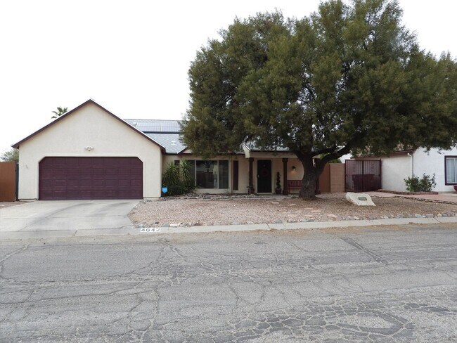 Foto del edificio - Saguaro Canyon 4 Bed 2 Bath w/Solar and Pool