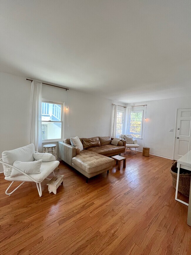 Sala de estar - 830 20th St