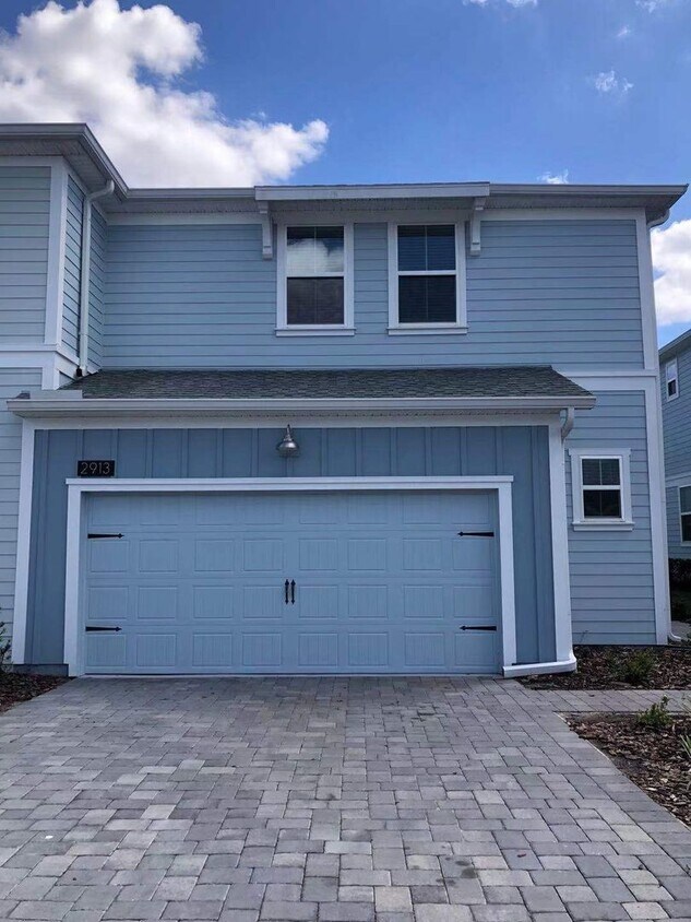 Primary Photo - 3 Beds 2/1 Baths Townhouse for Rent in Sto...