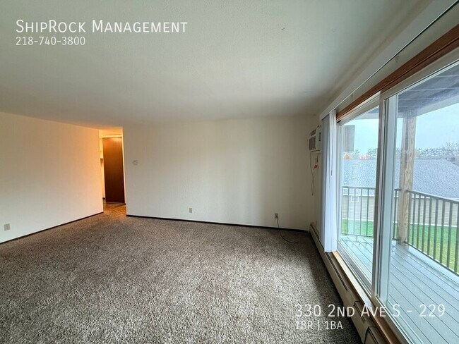 Building Photo - 330 2nd Ave S
