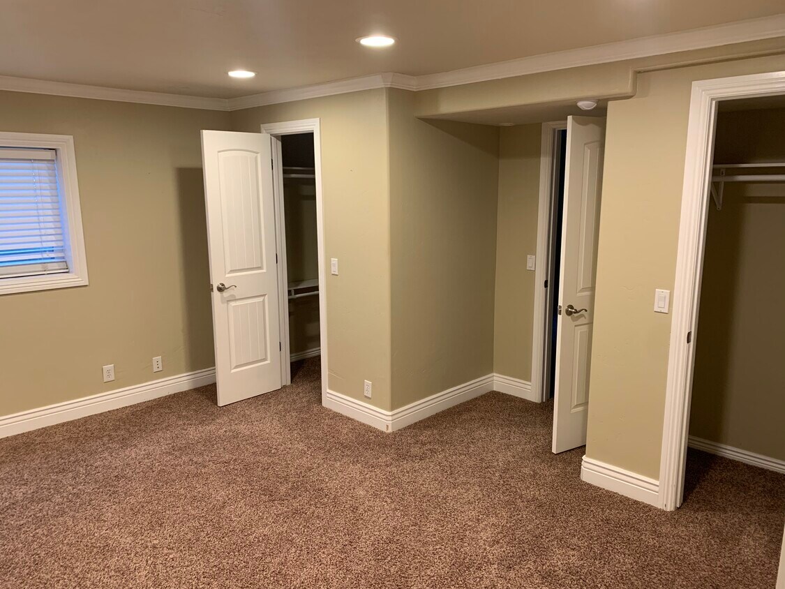 Primary Photo - 6431 S 725 E