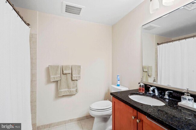 Foto del edificio - 1020 N Highland St