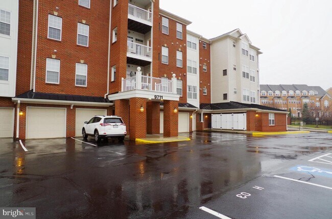 Building Photo - 9711 Handerson Pl