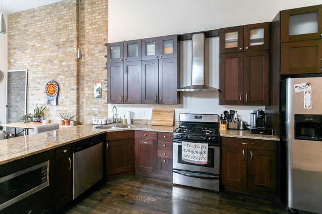 Foto del edificio - 1359 N Noble St