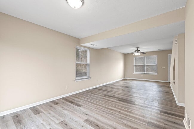 Building Photo - 2008 Gus Ct