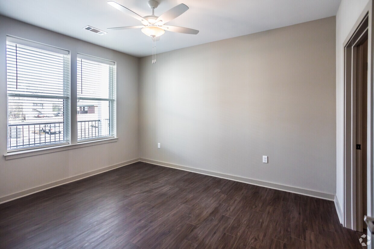 Interior Photo - Madison Midtown