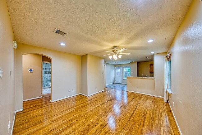 Foto del edificio - 13211 Seagler Park Ln