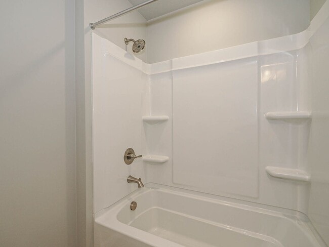 Building Photo - Saratoga Springs Twin Home