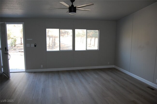 Building Photo - 1591 Avellaneda St