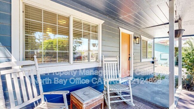 Building Photo - 1449 Corby Ave