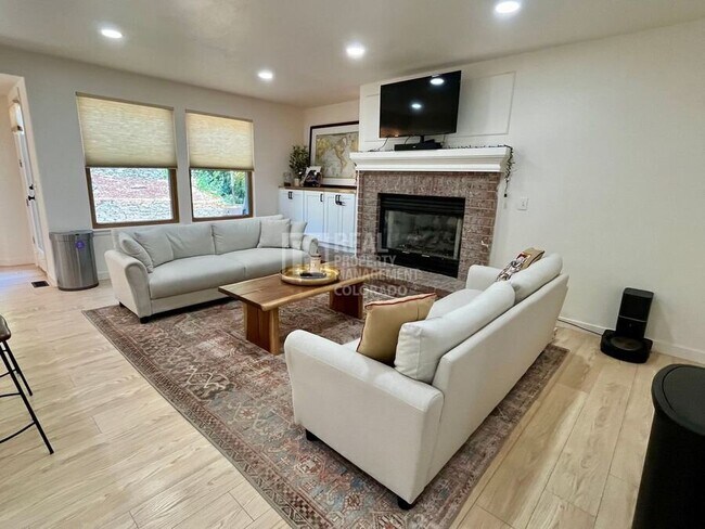 Building Photo - 5785 S Bahama Cir E