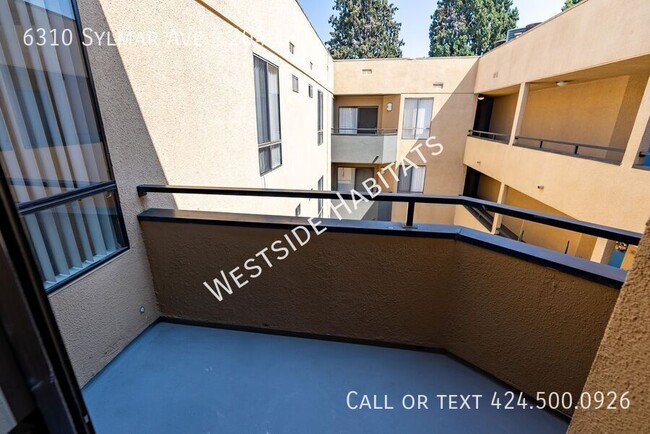 Building Photo - 6310 Sylmar Ave