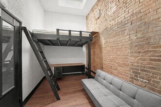 Building Photo - 136 Court St