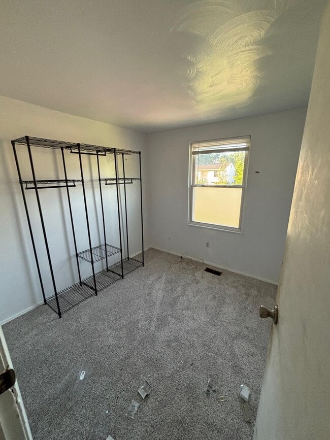 Building Photo - 432 Hunters Trail Dr