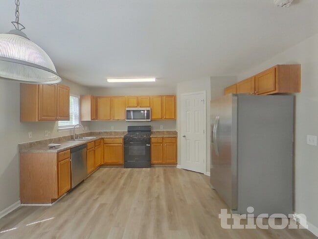 Building Photo - 6010 Horseshoe Ln