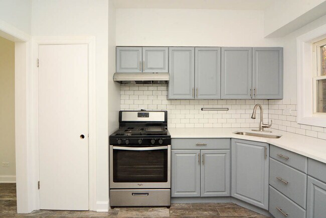 Foto del edificio - 7439 N Winchester Ave