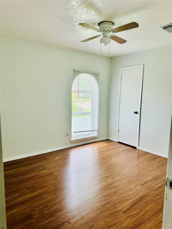 Foto del edificio - 1103 Whispering Pine Dr