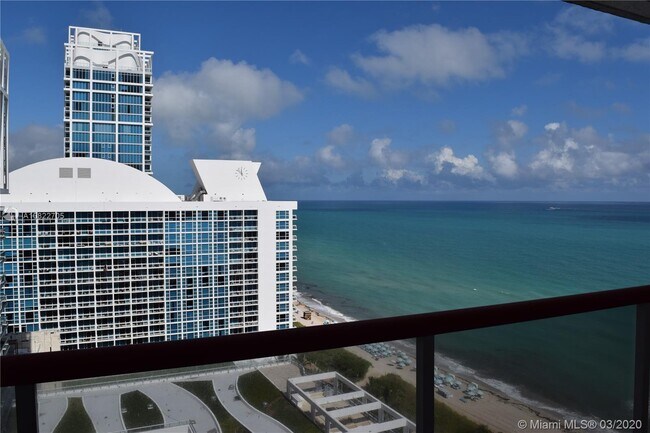 Building Photo - 6767 Collins Ave