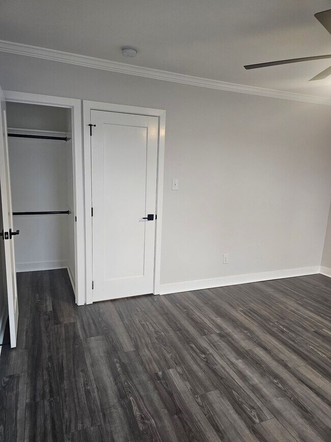 Foto del edificio - Stunning Remodel - Frankford