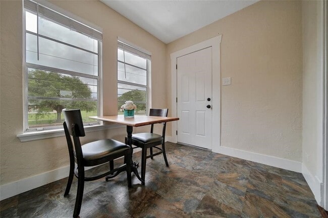 Building Photo - 4821 Rusk St