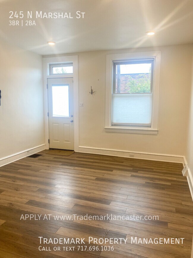 Foto del edificio - Nice East End Townhome