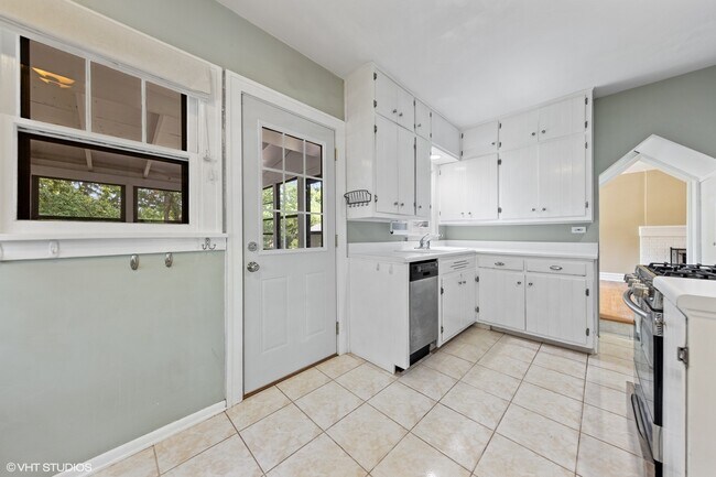 Foto del edificio - 606 Elm St