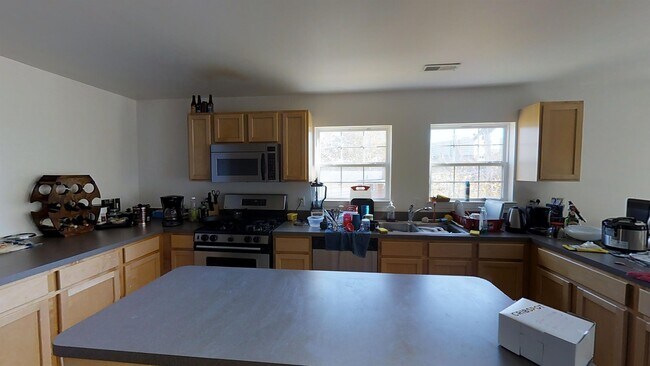 Building Photo - 1051 Maiden Ln