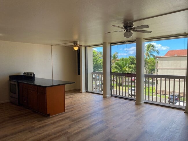 Building Photo - Two Bedroom Makaha Valley Plantation
