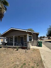 Building Photo - 435 Redington St