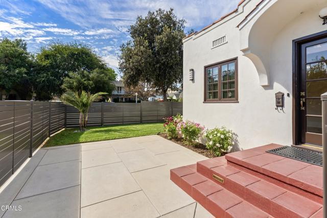 Building Photo - 520 S Los Robles Ave
