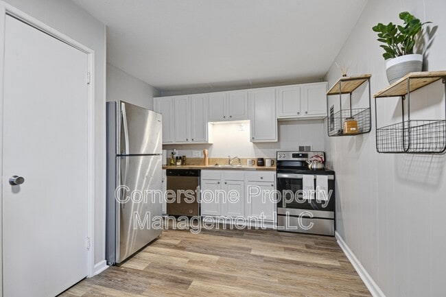 Building Photo - Campus View Apartments - 2 Bedroom