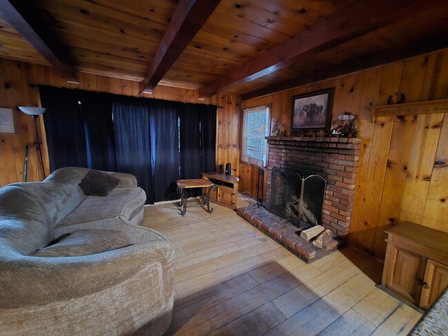 Foto del edificio - 41387 Lahontan Dr