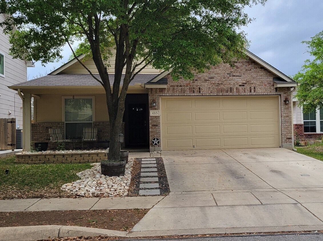 Primary Photo - 4315 Griffin Park Dr