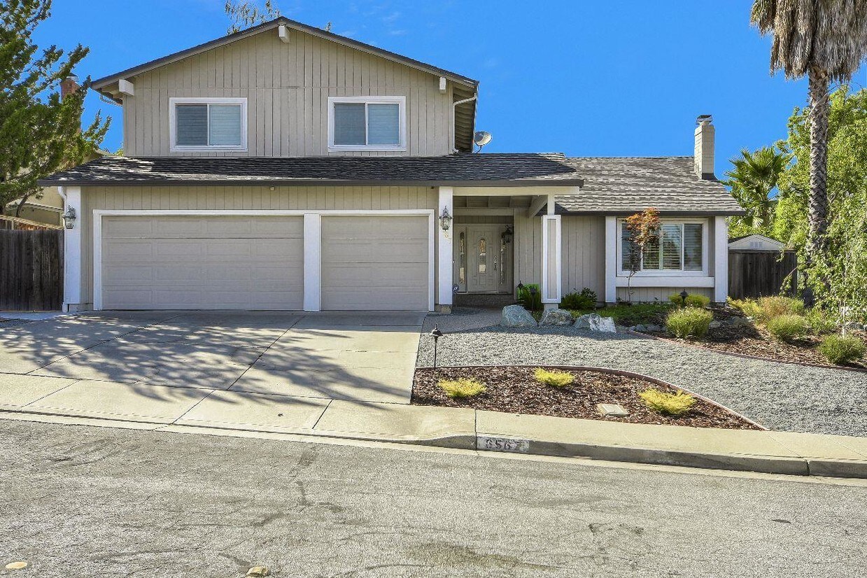 Primary Photo - 6567 Woodcliff Ct