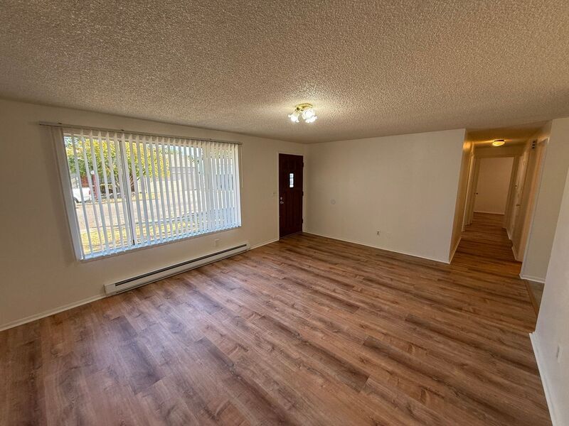 Primary Photo - 2780 Ladd Ave NE