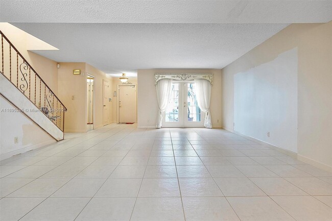 Foto del edificio - 712 NE 27th Ave