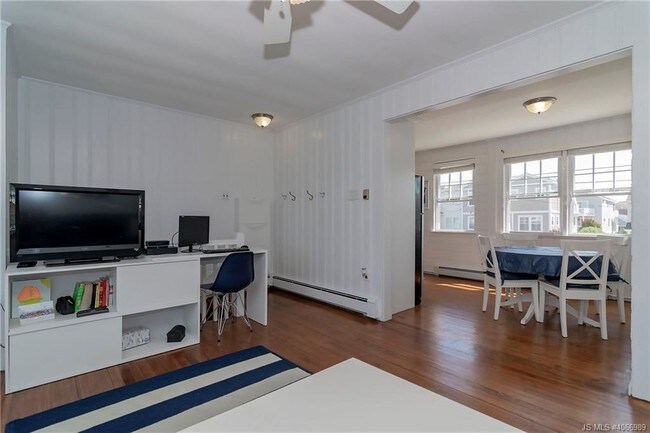 Foto del edificio - 900 N Beach Ave
