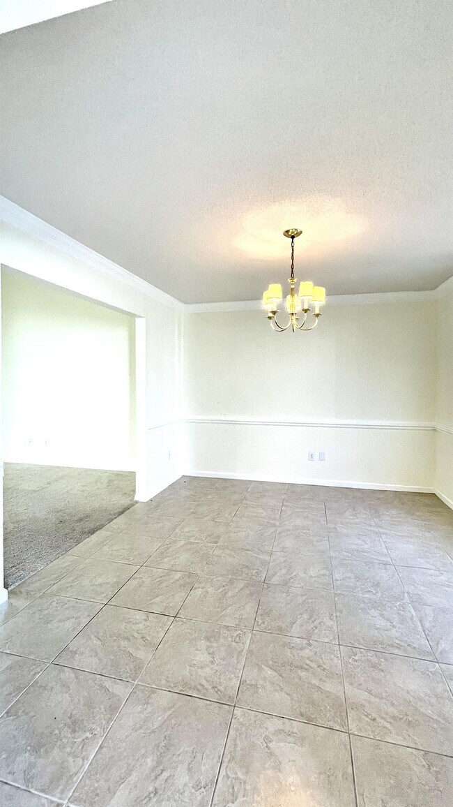 Foto del edificio - 2200 Holly Berry Ln