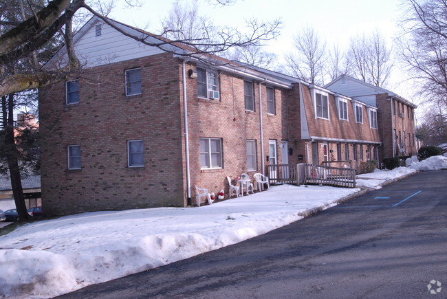 Building Photo - Mill Street Manor