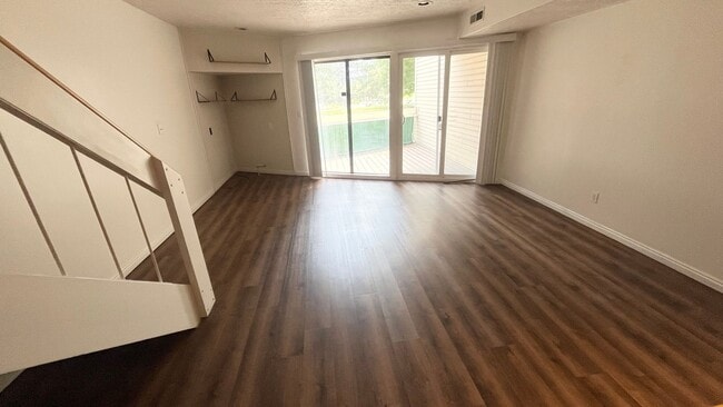 2 Bedroom/1.5 Bathroom unit in Murray! - 2 Bedroom/1.5 Bathroom unit in Murray! House