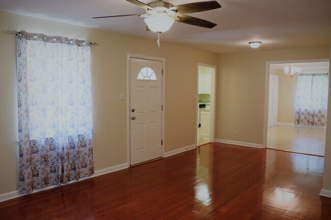 Foto del edificio - Bossier City, LA - 71112 - Beautifully upd...