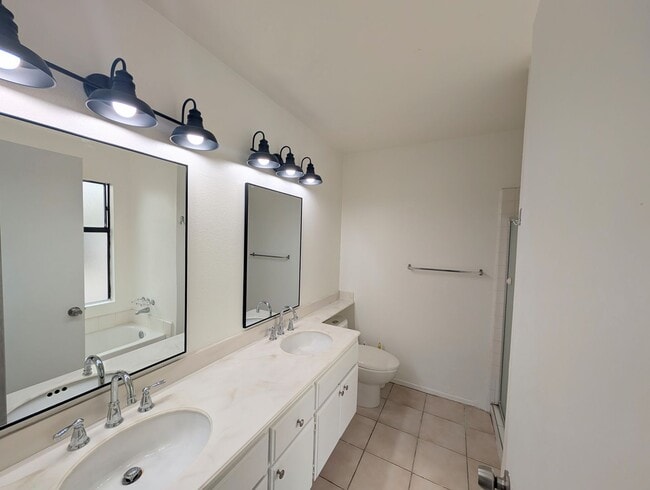 Foto del edificio - Single Story 2 Bedroom/2 Bathroom in Carls...