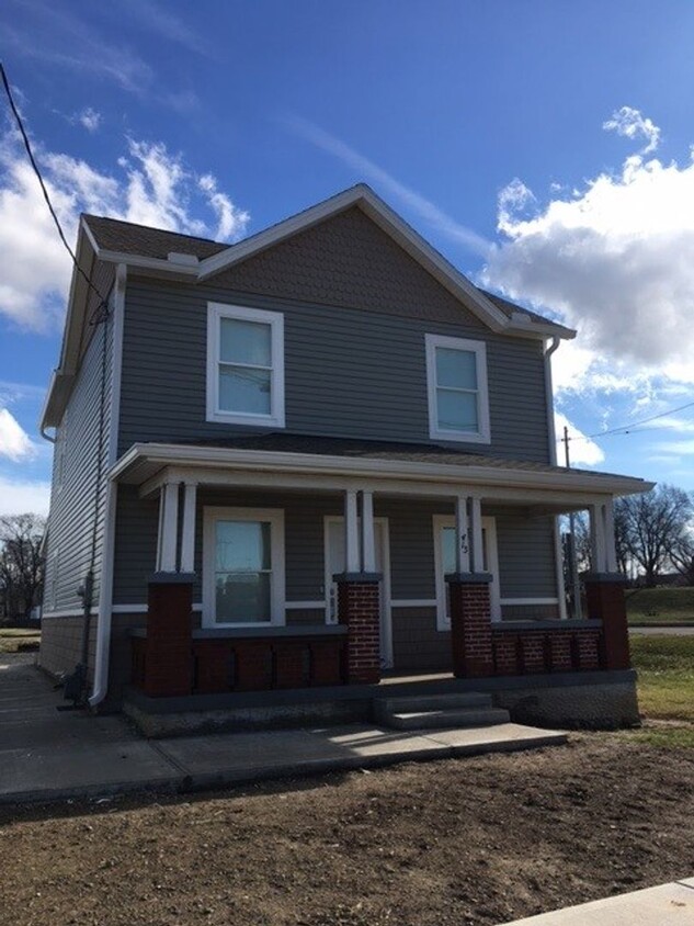 Foto principal - Fully Furnished Home in Middletown, OH