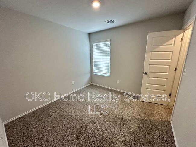 Foto del edificio - 618 NW 119th St