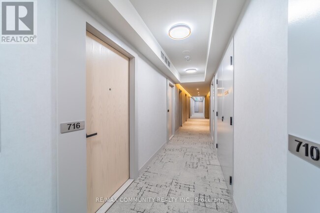 Building Photo - 195 Commerce St