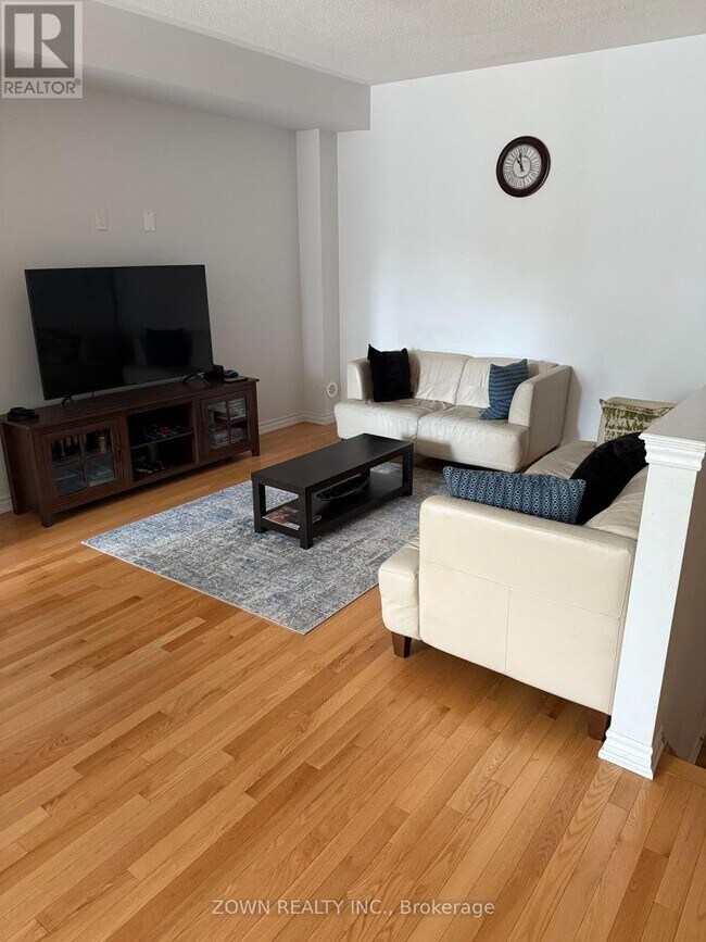 Photo du bâtiment - 3041 Blacktusk Common