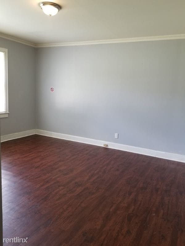 Building Photo - 301 E Roosevelt Dr