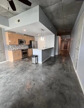 Building Photo - 335 W Ponce de Leon Ave